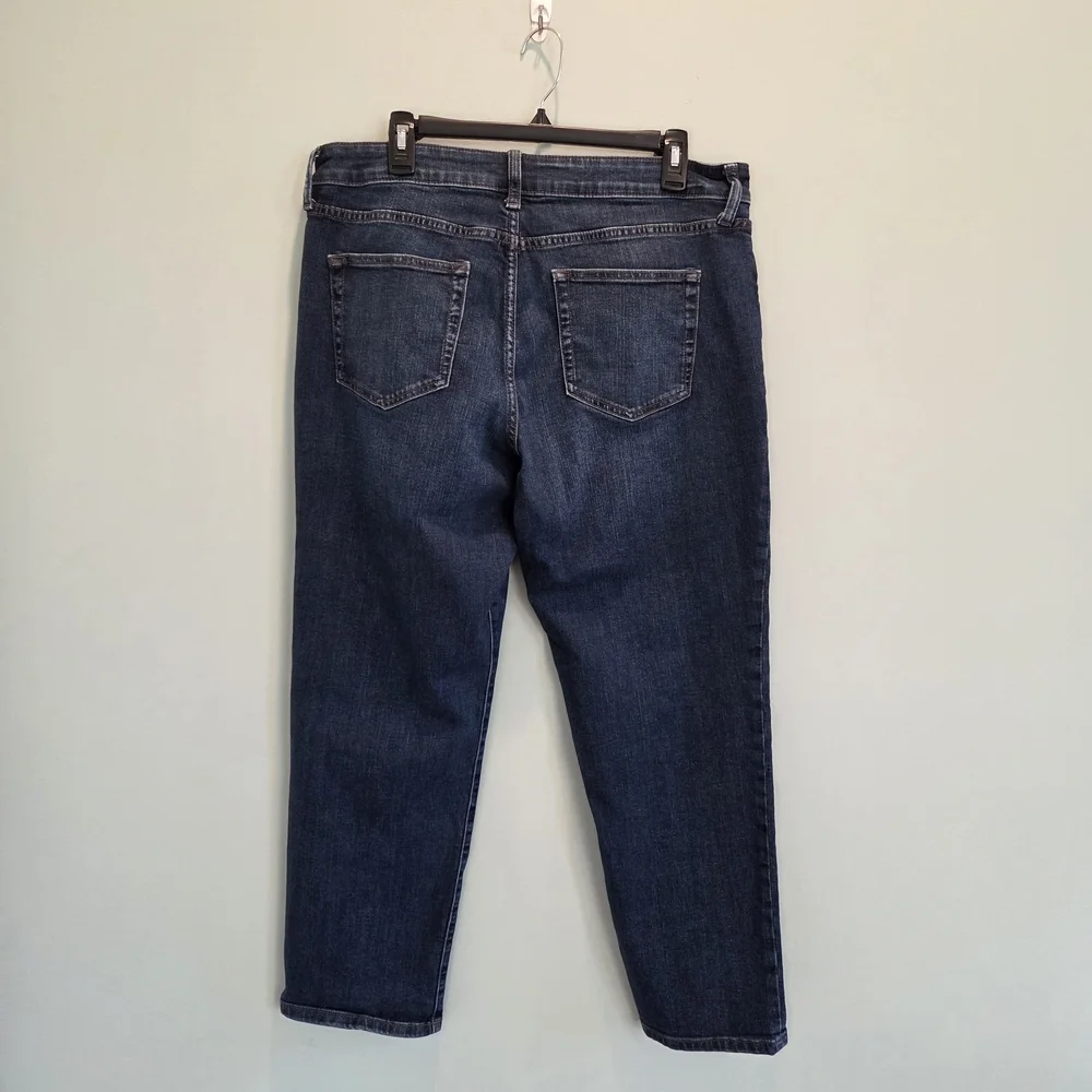 St. John's Bay Girlfriend Mid Rise Dark Wash Cropped Jeans Women's Size 14